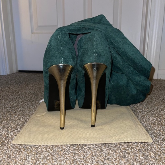 Size 9 - Picture 4 of 5